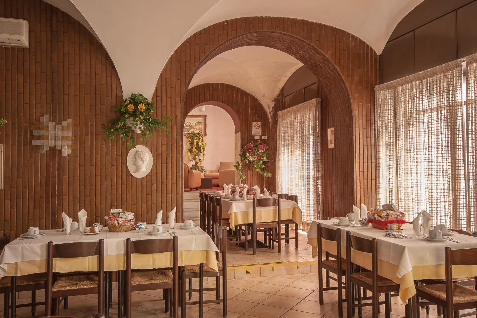 Hotel Tirreno — Fotoğraflar 1